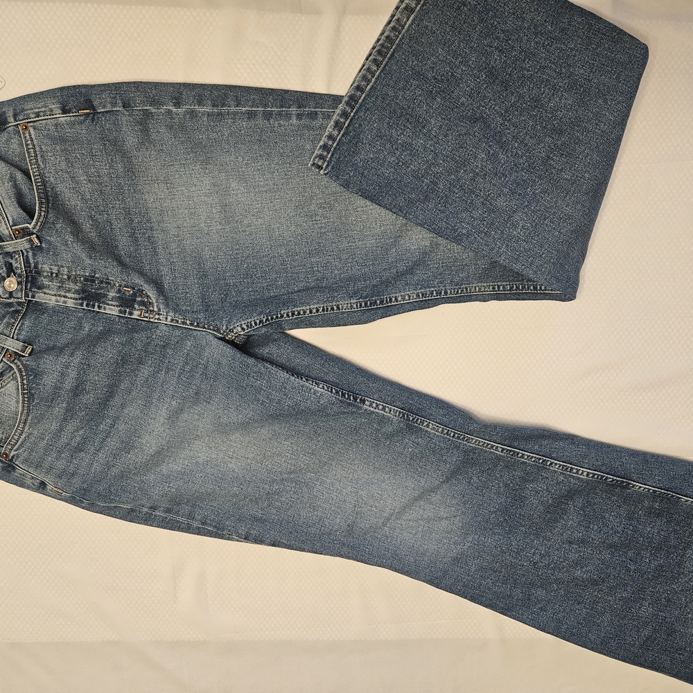 Curvy Vintage High Rise Flare Jeans- We The Free- NWT - Picture 3 of 7